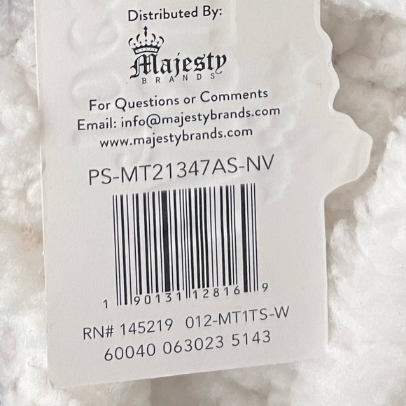 Majesty Brand white Sherpa slippers with snowflakes and foxes - Picture 5 of 5